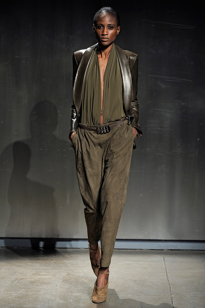 Halston  2011 ﶬ¸ͼƬ