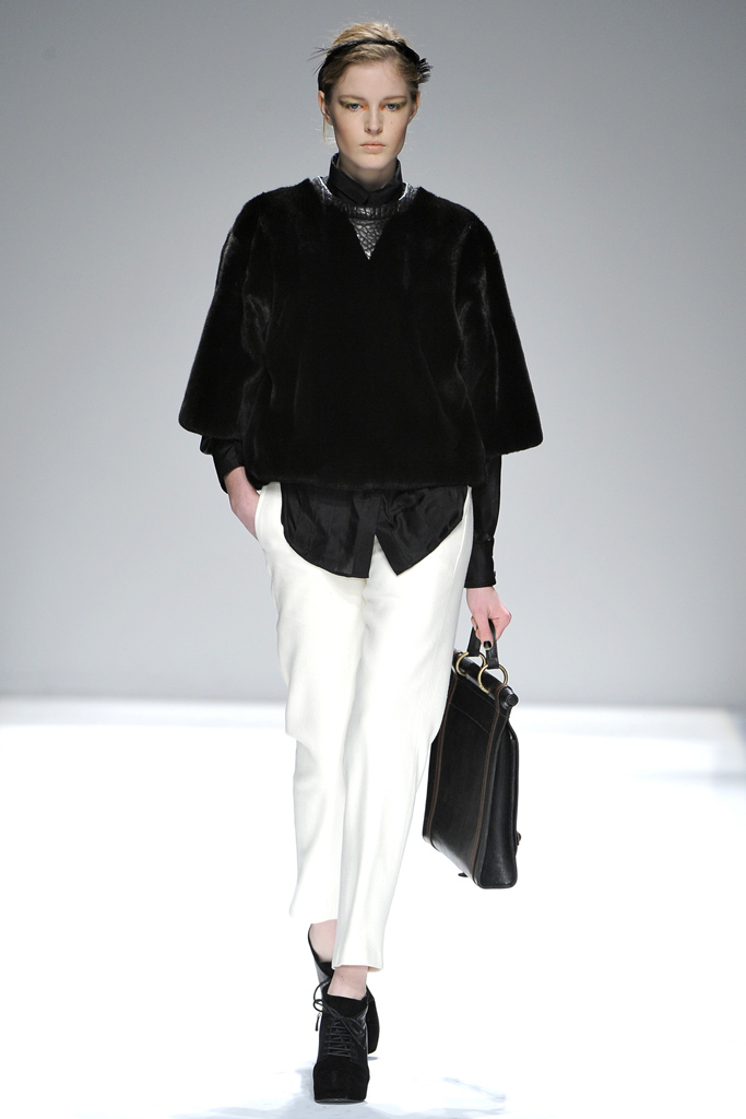 Yigal Azrouel  2011 ﶬ¸ͼƬ