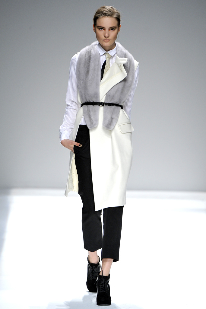 Yigal Azrouel  2011 ﶬ¸ͼƬ