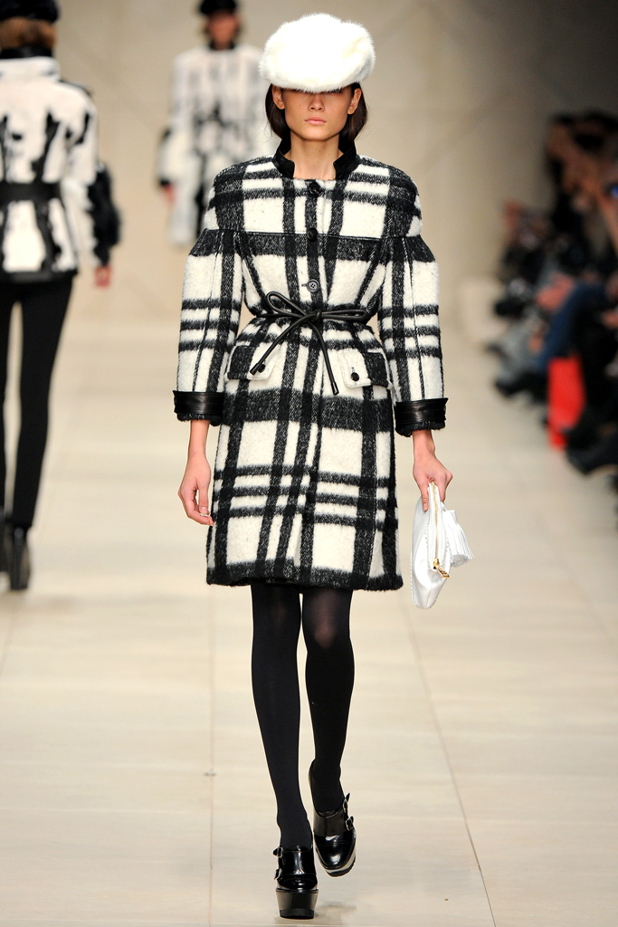 Burberry Prorsum 2011ﶬ¸ͼƬ