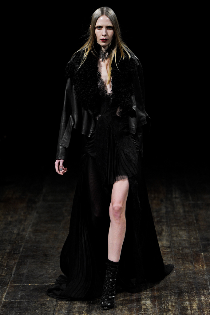 Julien Macdonald 2011ﶬ¸ͼƬ