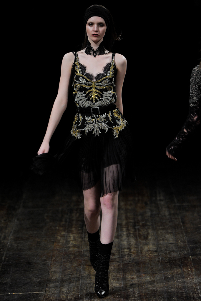 Julien Macdonald 2011ﶬ¸ͼƬ