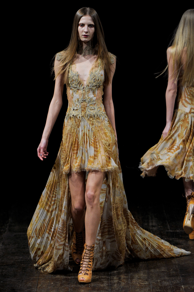 Julien Macdonald 2011ﶬ¸ͼƬ