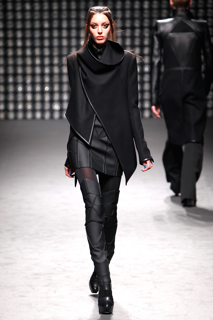 Gareth Pugh 2011ﶬ¸ͼƬ