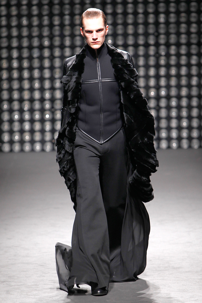 Gareth Pugh 2011ﶬ¸ͼƬ