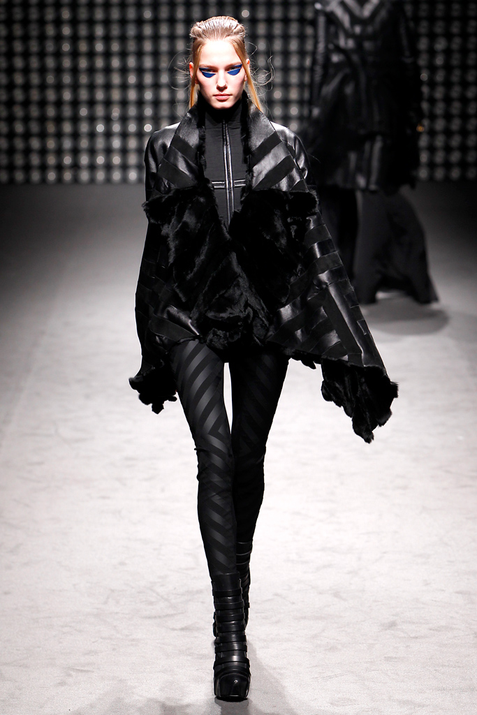 Gareth Pugh 2011ﶬ¸ͼƬ