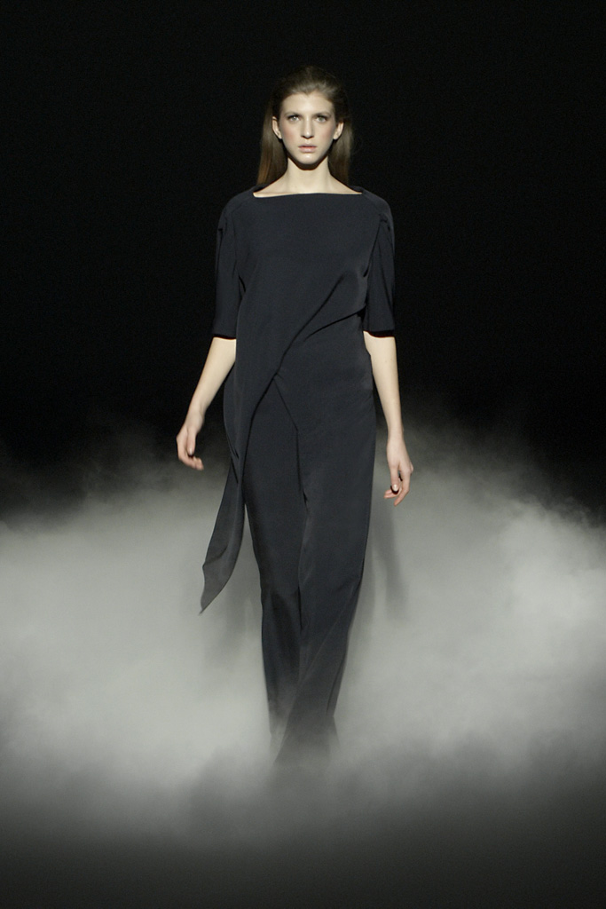 Hussein Chalayan 2011秋冬成衣