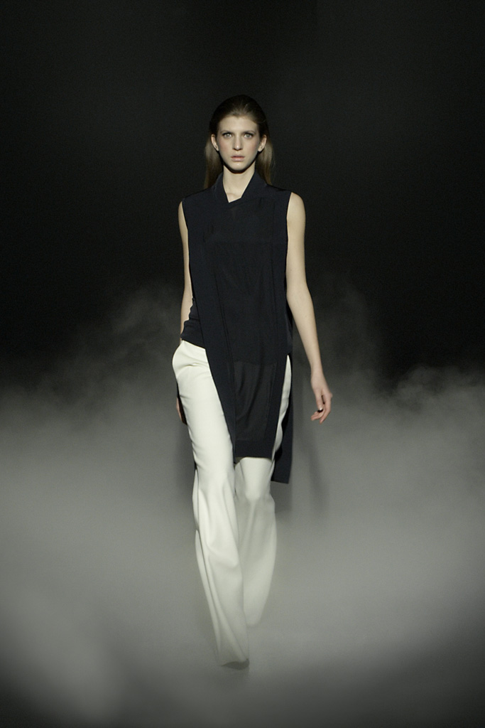 Hussein Chalayan 2011秋冬成衣