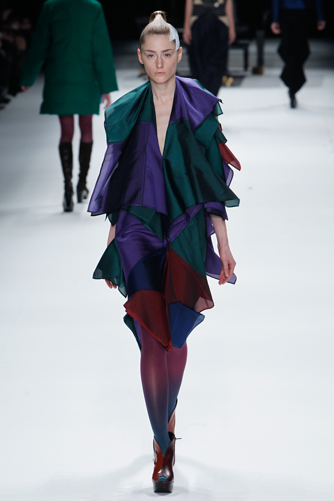 Issey Miyake 2011ﶬ ͼƬ