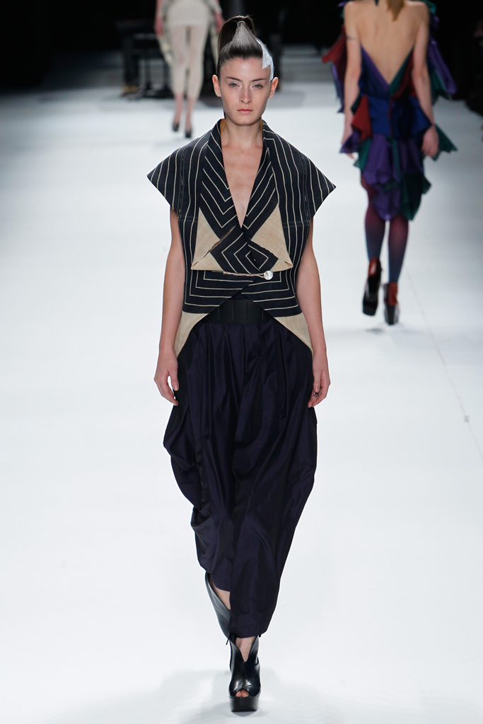 Issey Miyake 2011ﶬ ͼƬ