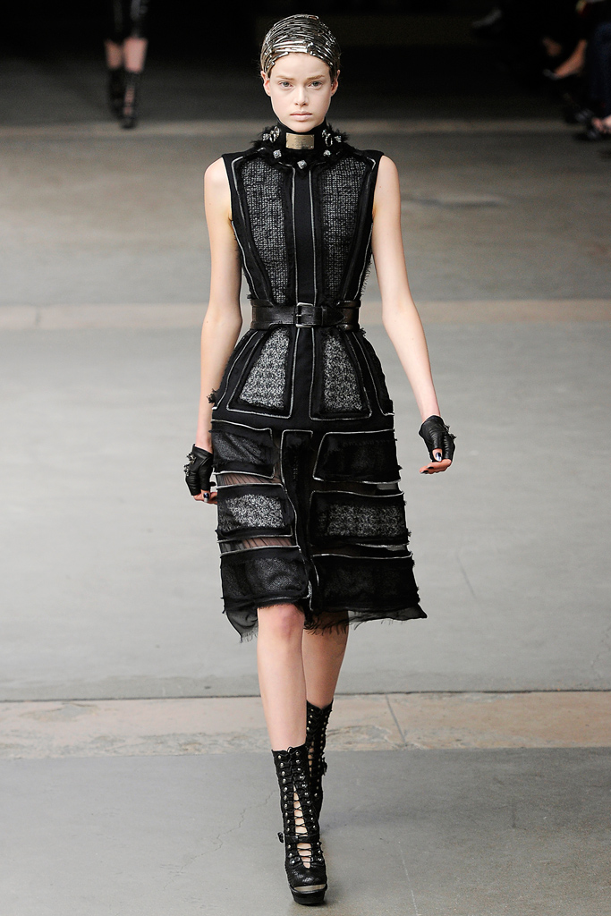 Alexander McQueen 2011ﶬ¸ͼƬ