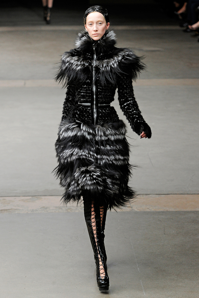 Alexander McQueen 2011ﶬ¸ͼƬ