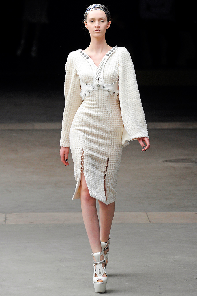 Alexander McQueen 2011ﶬ¸ͼƬ