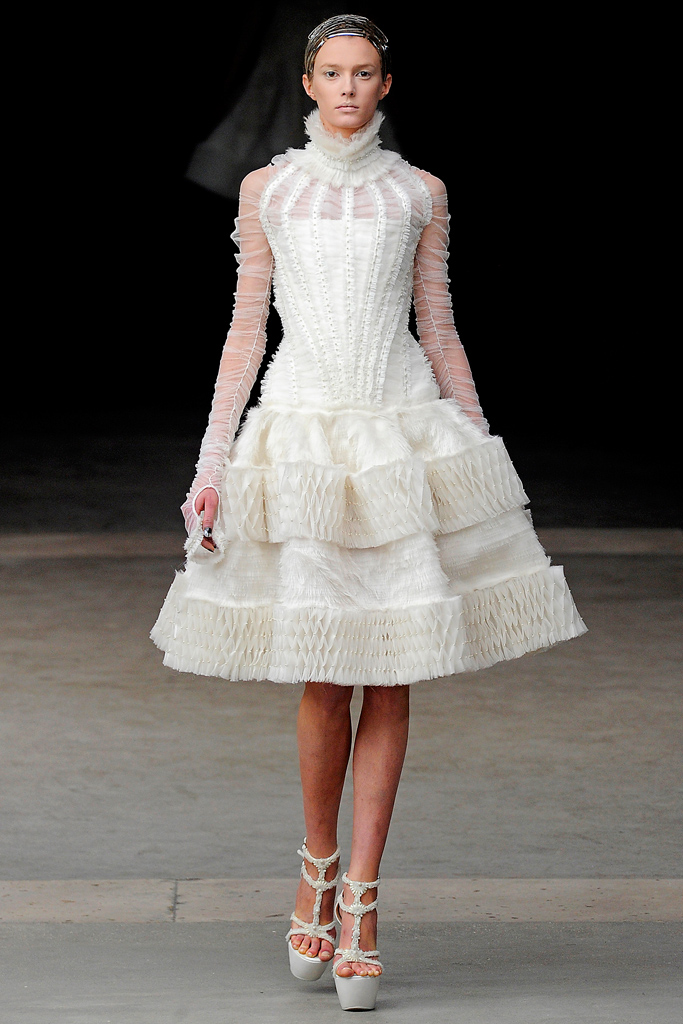 Alexander McQueen 2011ﶬ¸ͼƬ