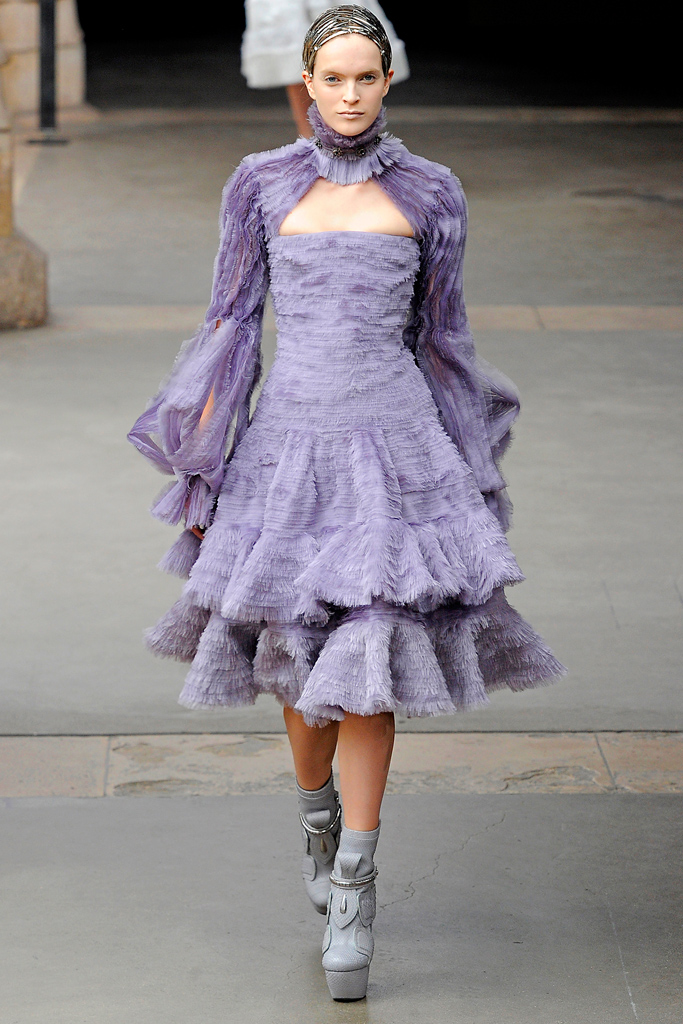 Alexander McQueen 2011ﶬ¸ͼƬ