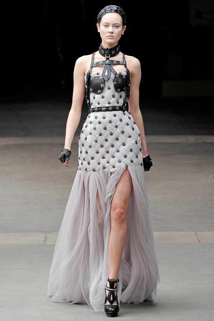 Alexander McQueen 2011ﶬ¸ͼƬ