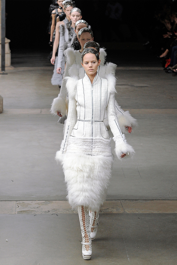 Alexander McQueen 2011ﶬ¸ͼƬ