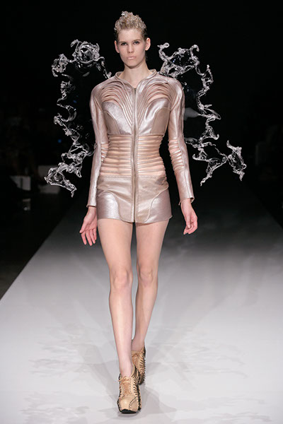 Iris van Herpen x United Nude 2011春夏走秀