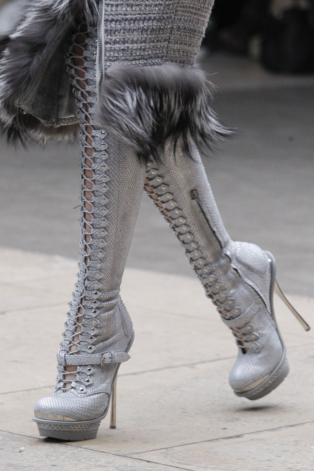 Alexander McQueen 2011ﶬϸڸͼƬ