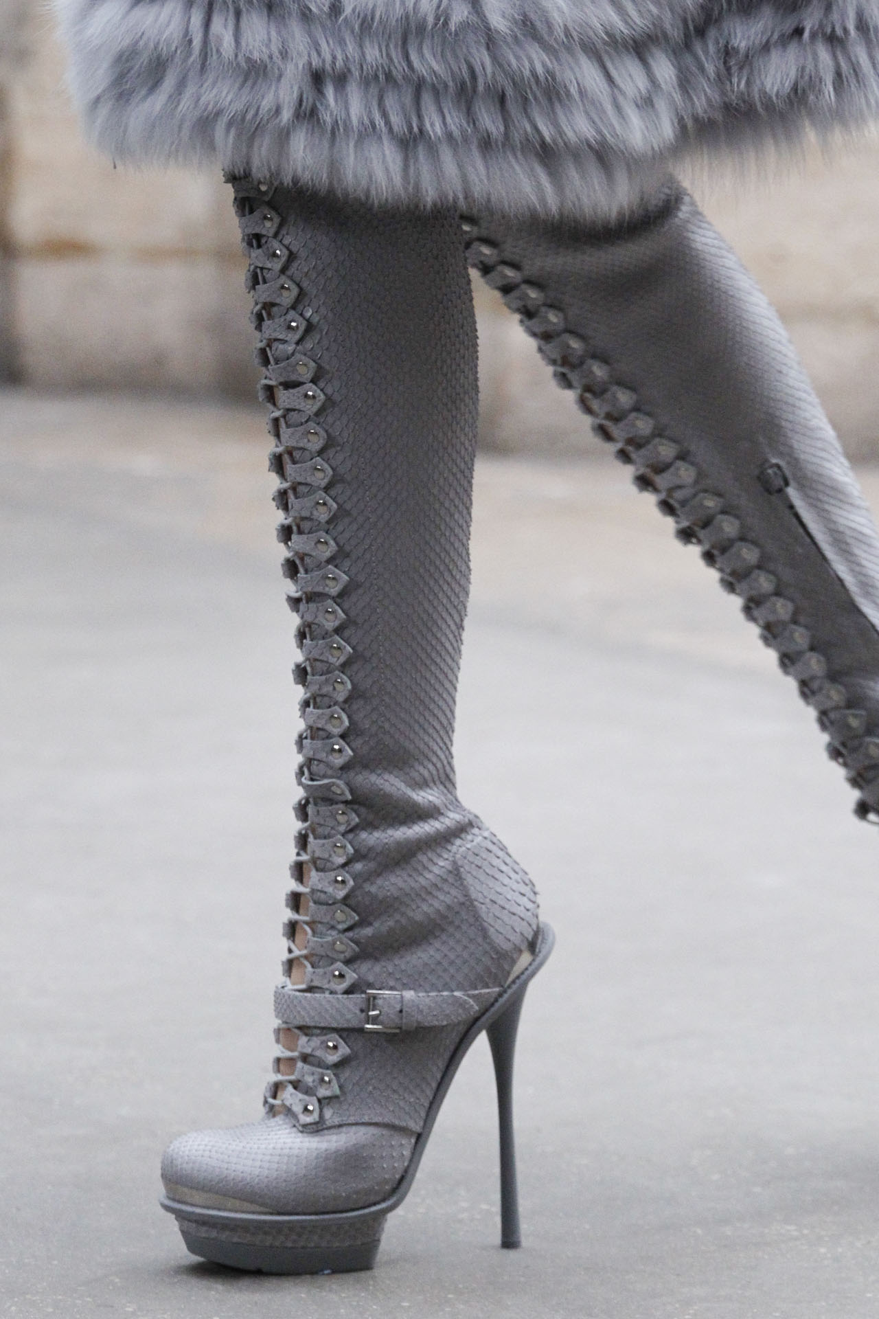 Alexander McQueen 2011ﶬϸڸͼƬ