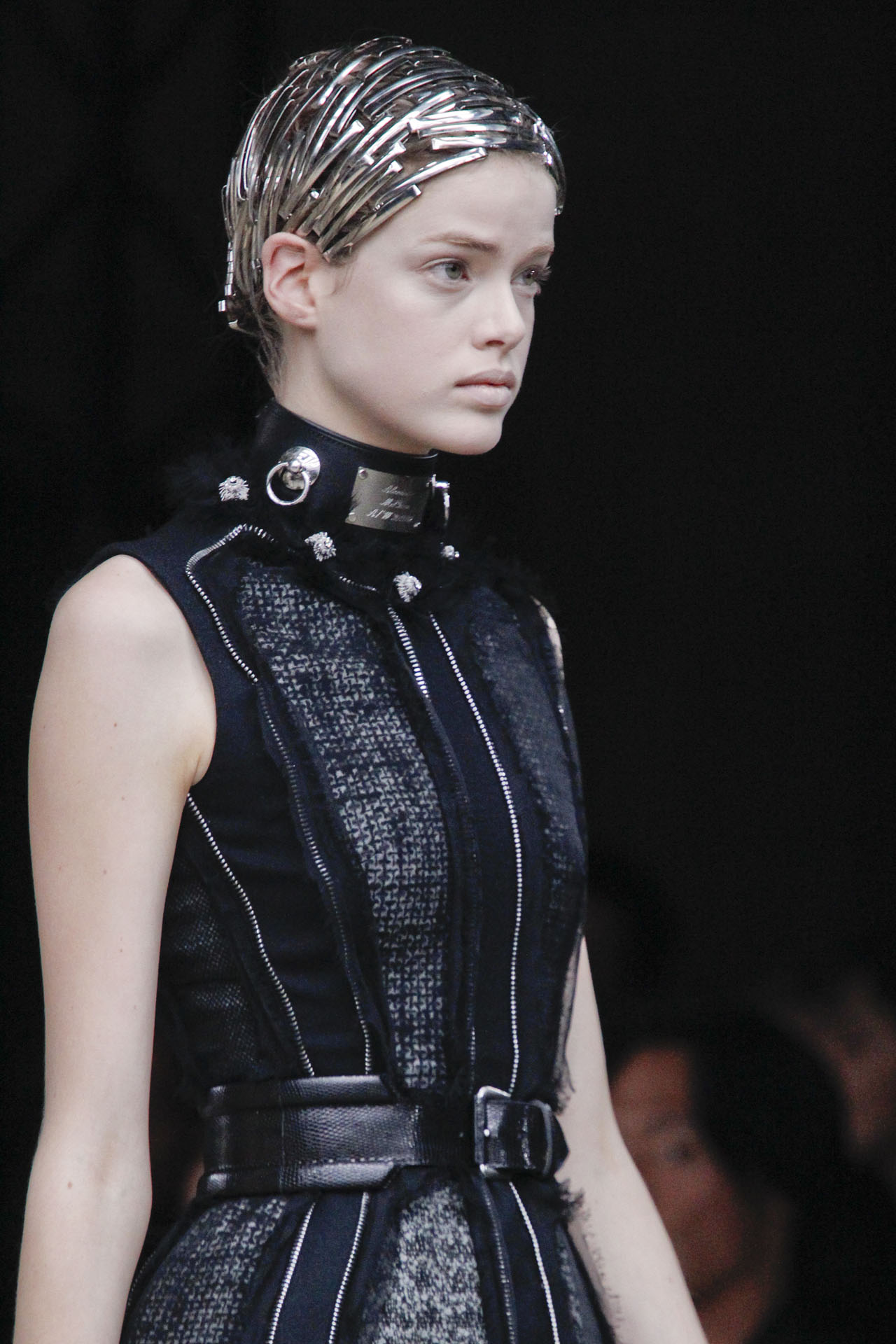 Alexander McQueen 2011ﶬϸڸͼƬ