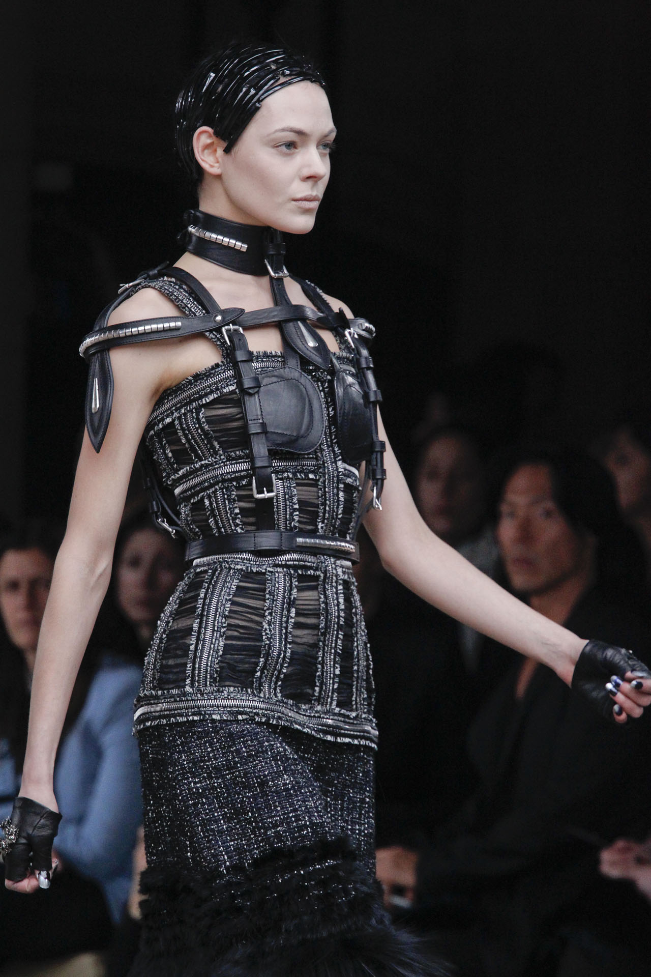 Alexander McQueen 2011ﶬϸڸͼƬ