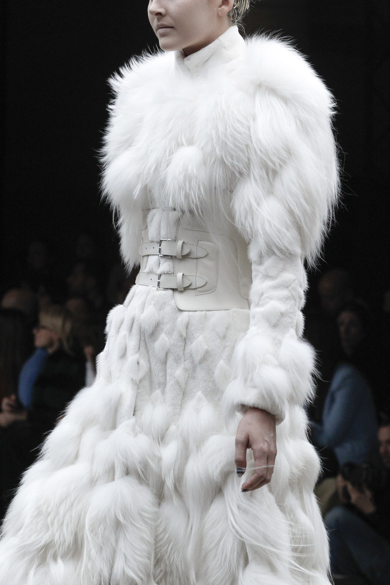 Alexander McQueen 2011ﶬϸڸͼƬ