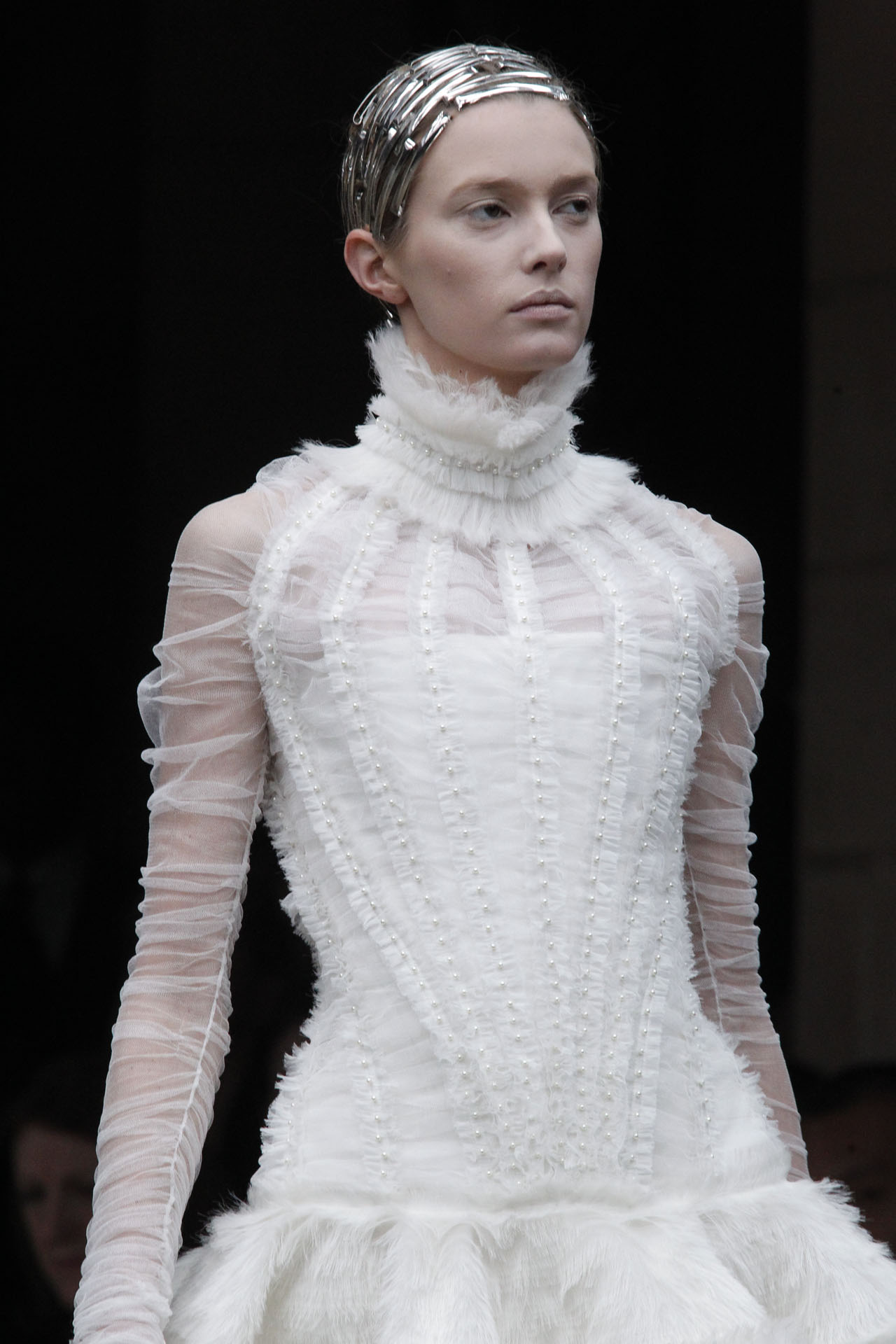 Alexander McQueen 2011ﶬϸڸͼƬ