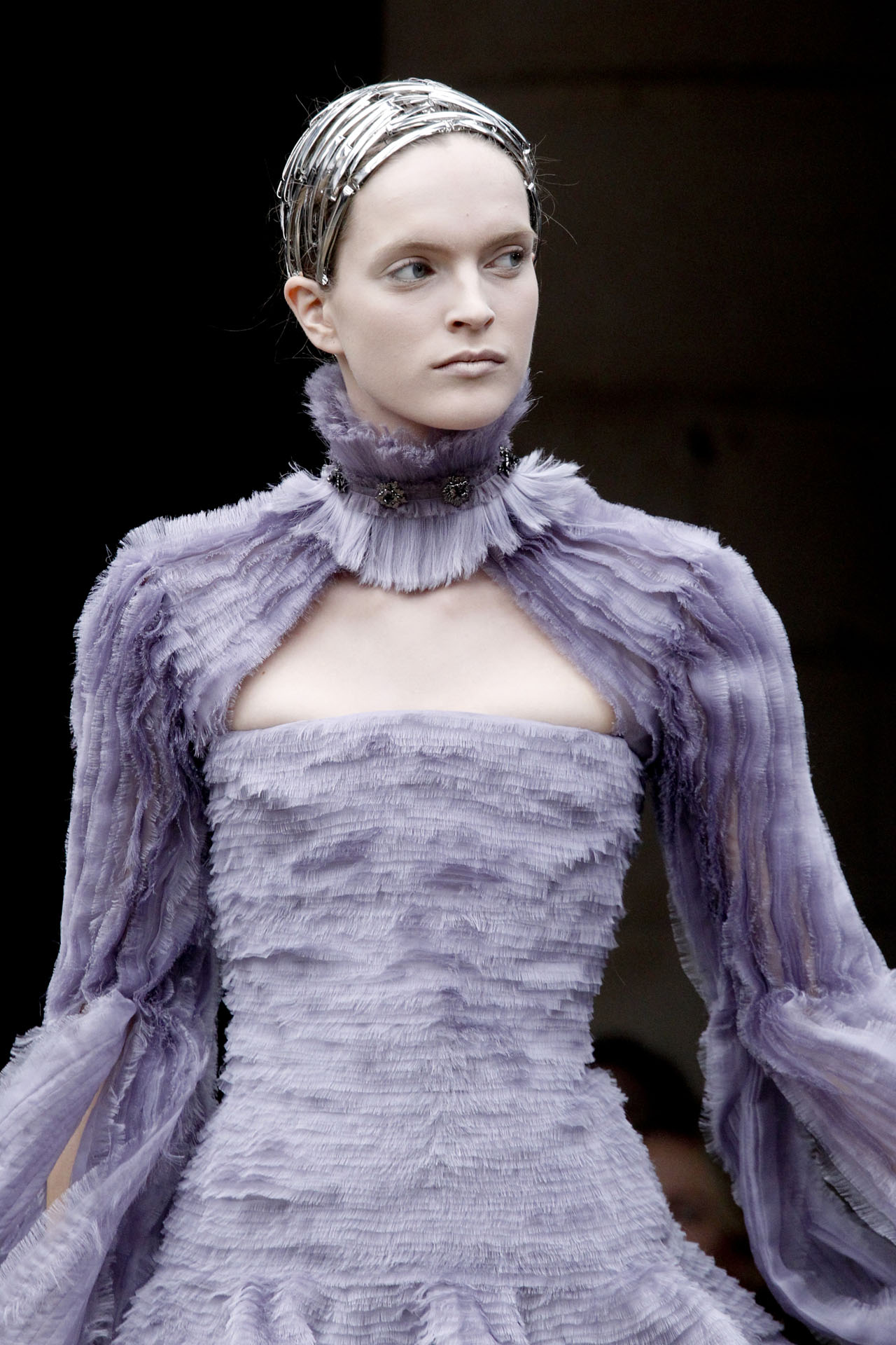 Alexander McQueen 2011ﶬϸڸͼƬ