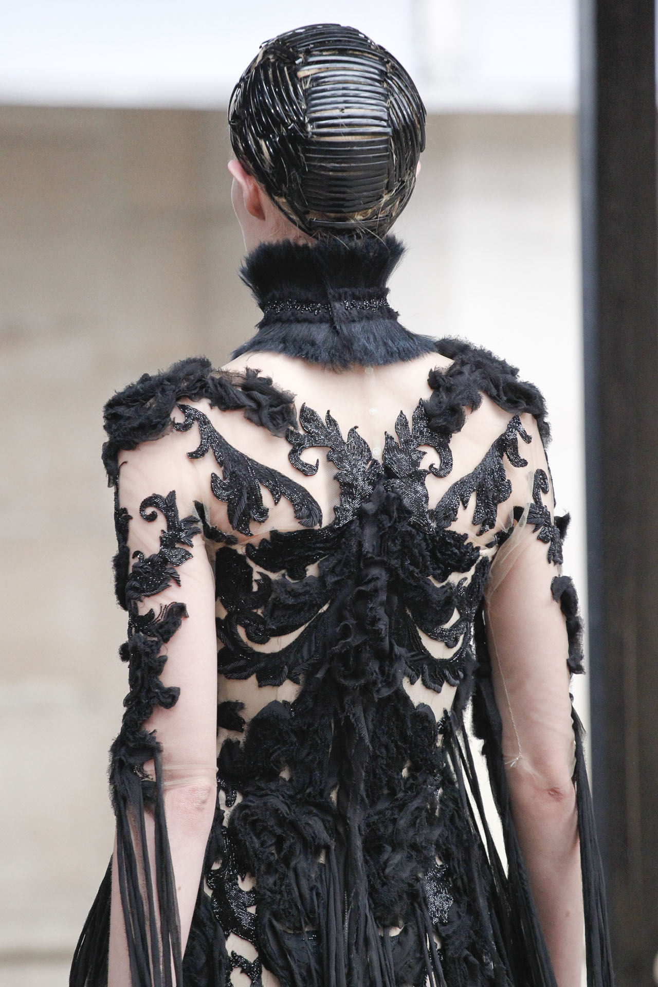 Alexander McQueen 2011ﶬϸڸͼƬ