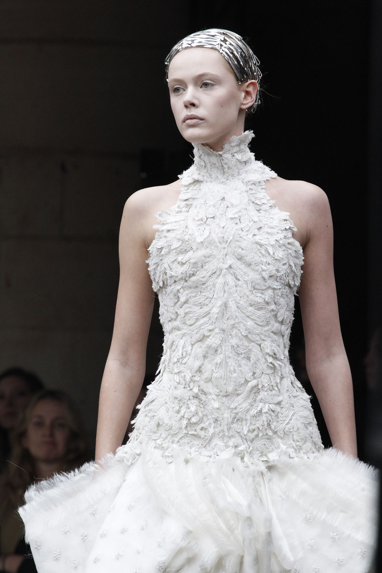 Alexander McQueen 2011ﶬϸڸͼƬ