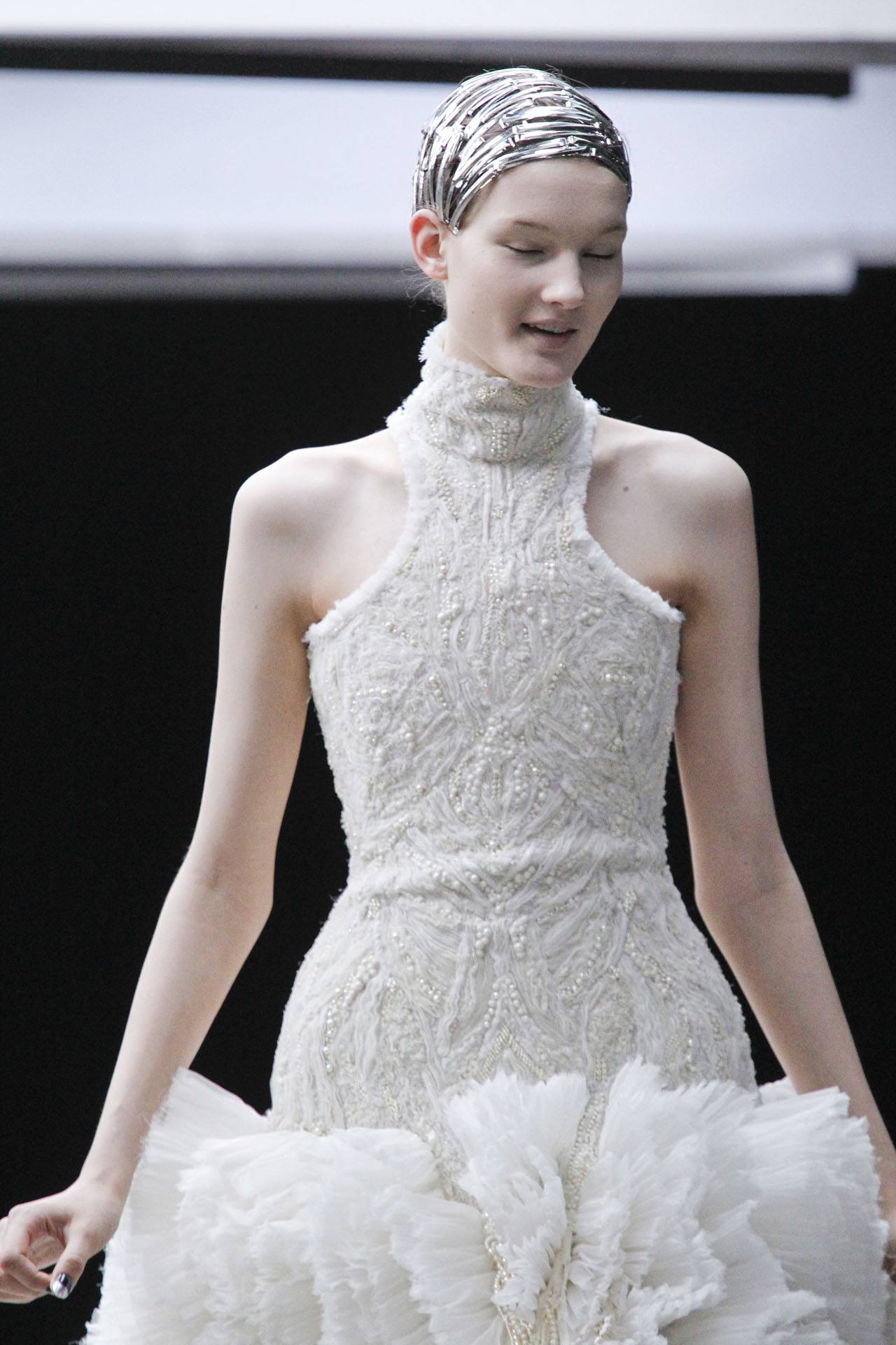 Alexander McQueen 2011ﶬϸڸͼƬ