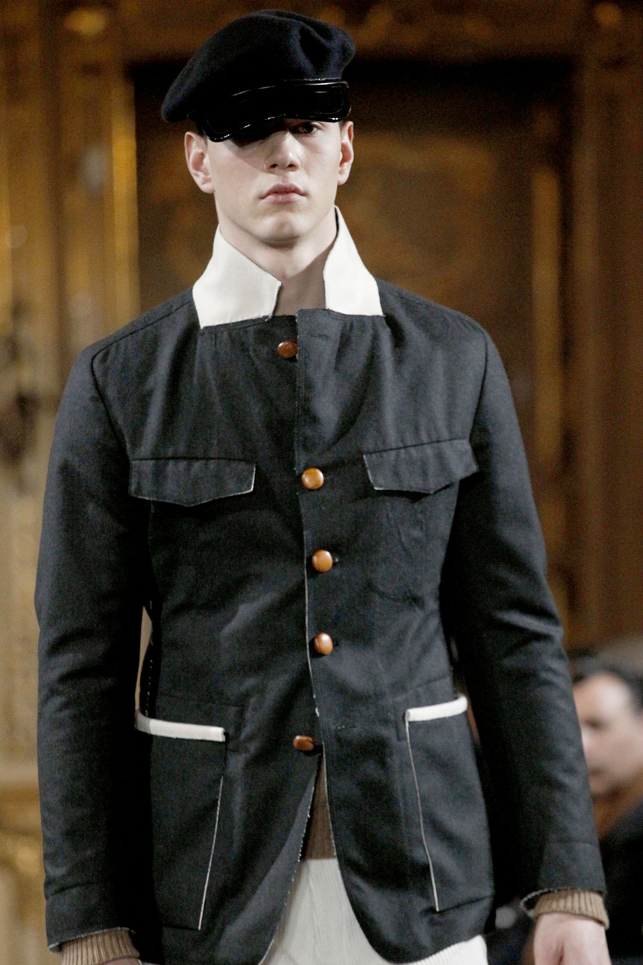 Alexander McQueen 2011ﶬϸڸͼƬ