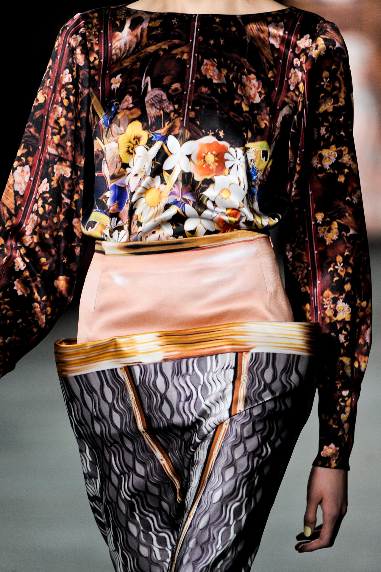 Mary Katrantzou 2011ﶬϸڸͼƬ