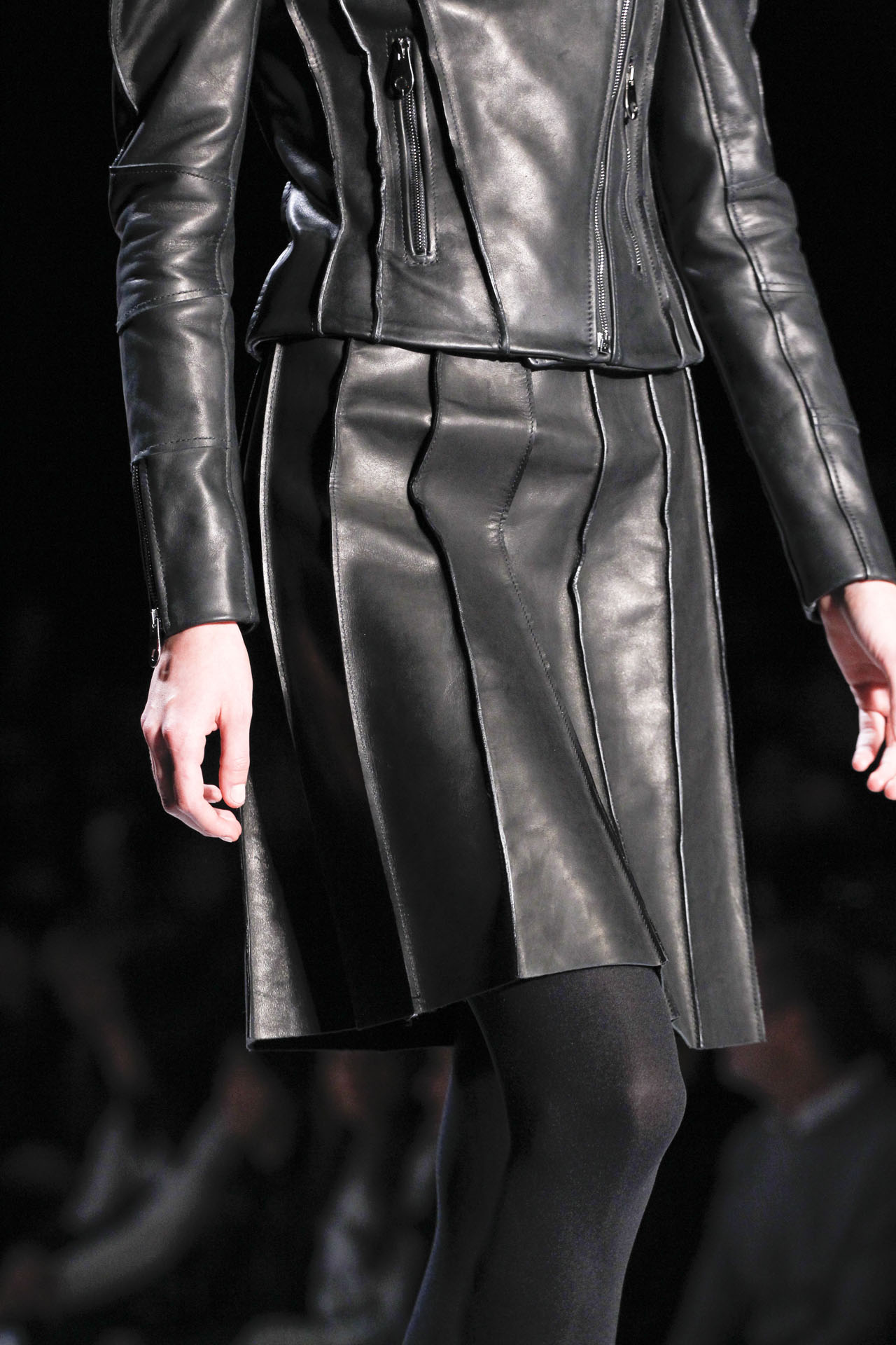 Viktor & Rolf 2011ﶬϸڸͼƬ