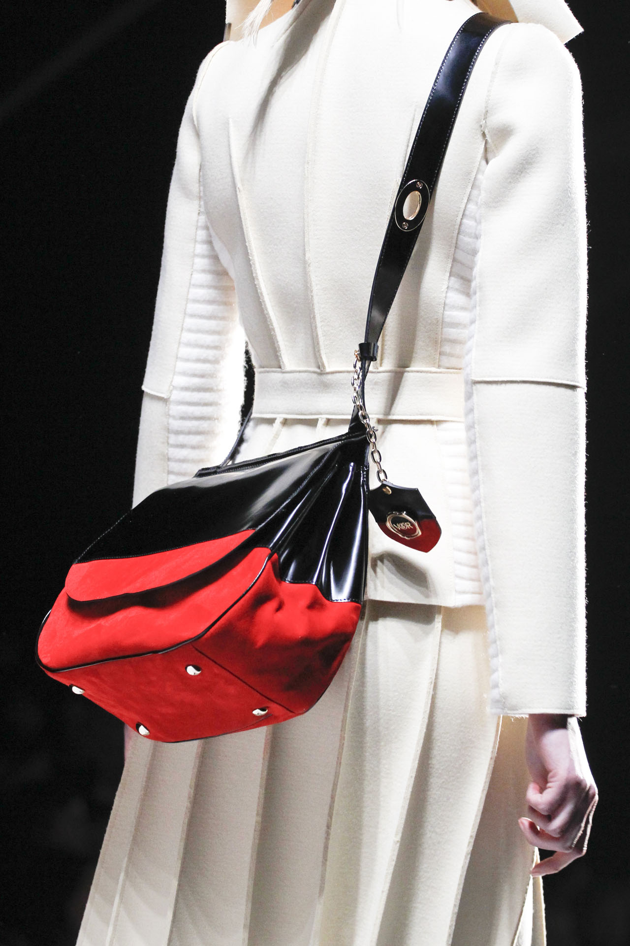 Viktor & Rolf 2011ﶬϸڸͼƬ