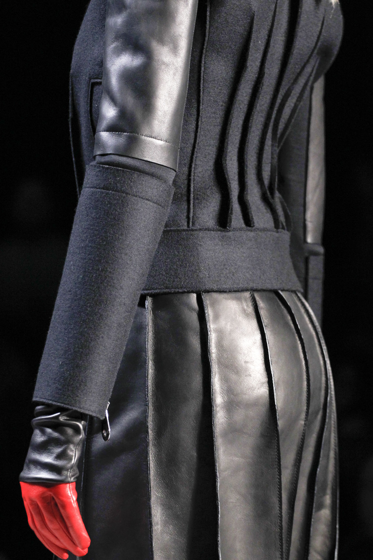 Viktor & Rolf 2011ﶬϸڸͼƬ