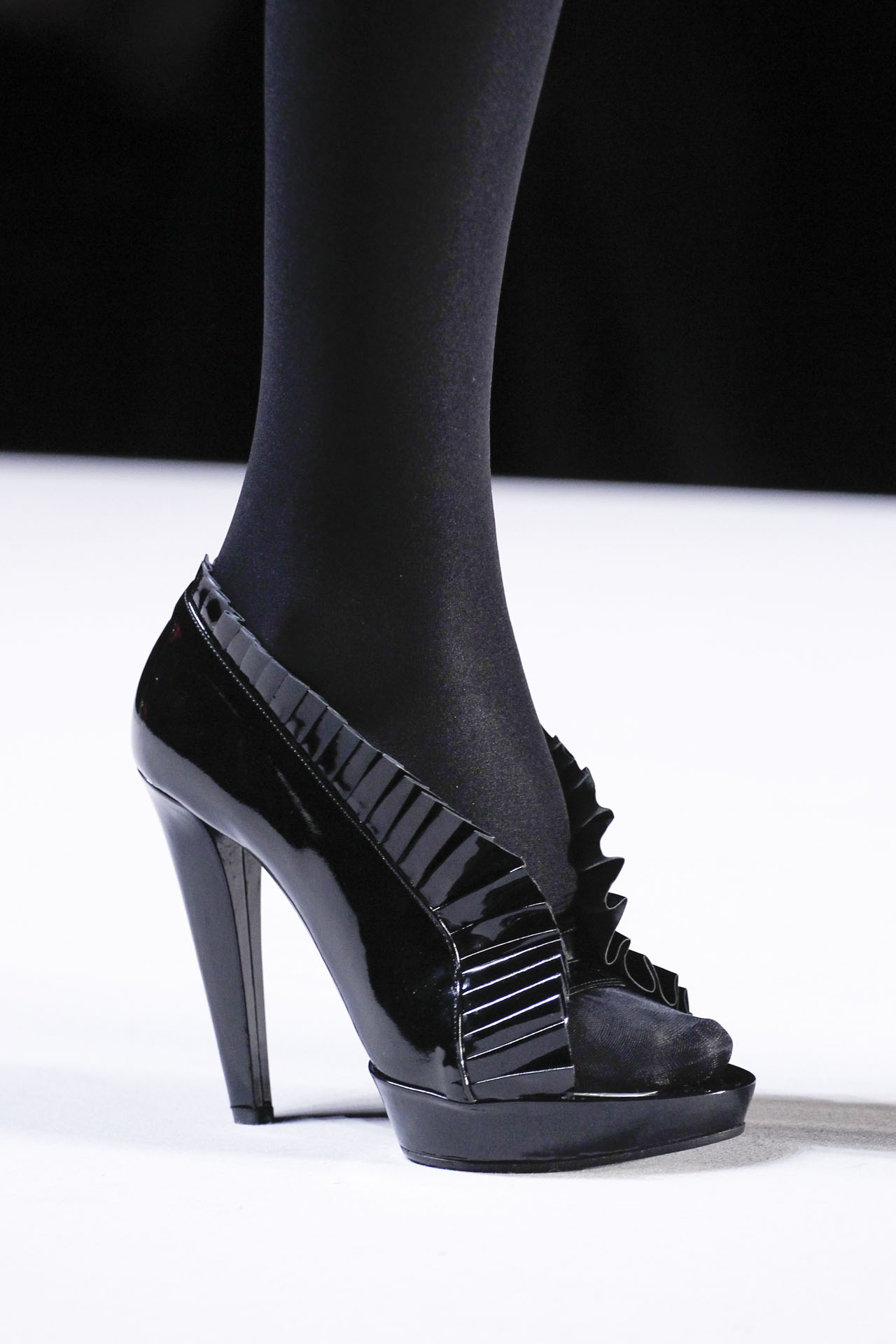 Viktor & Rolf 2011ﶬϸڸͼƬ