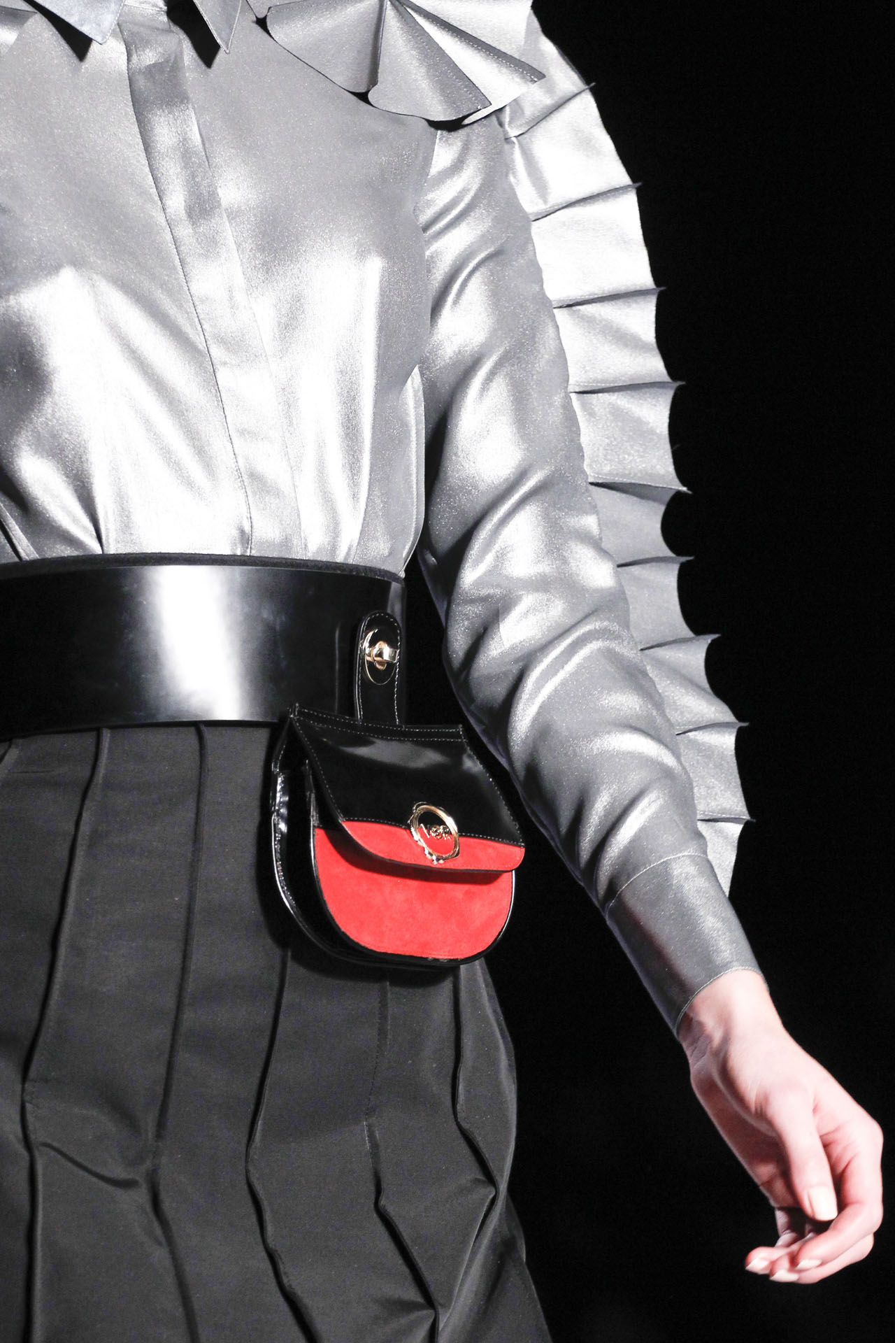 Viktor & Rolf 2011ﶬϸڸͼƬ