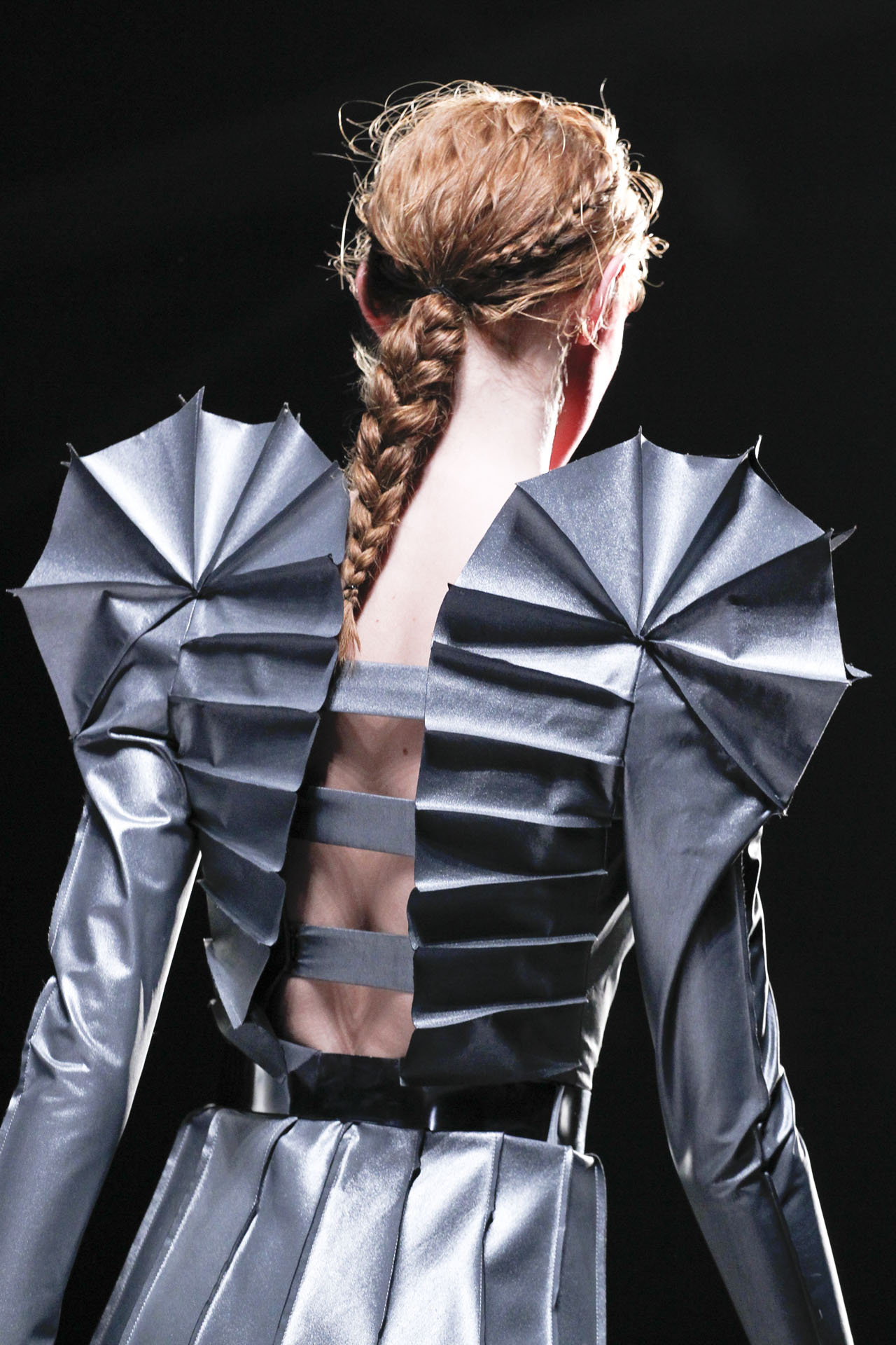 Viktor & Rolf 2011ﶬϸڸͼƬ