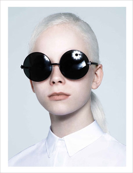 Karen Walker 2011۾ ͼƬ