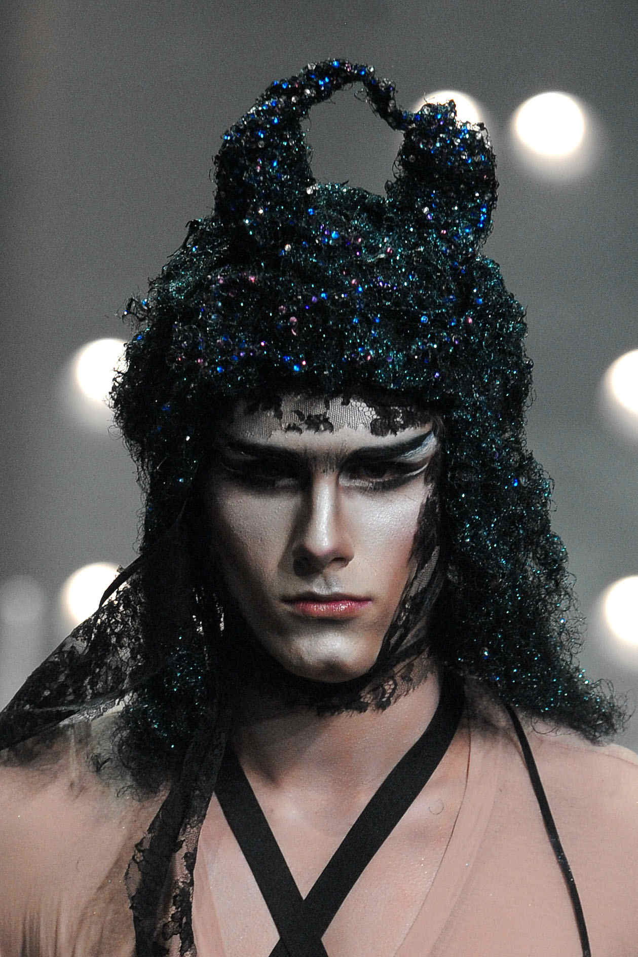 John Galliano 2011ﶬװθͼƬ