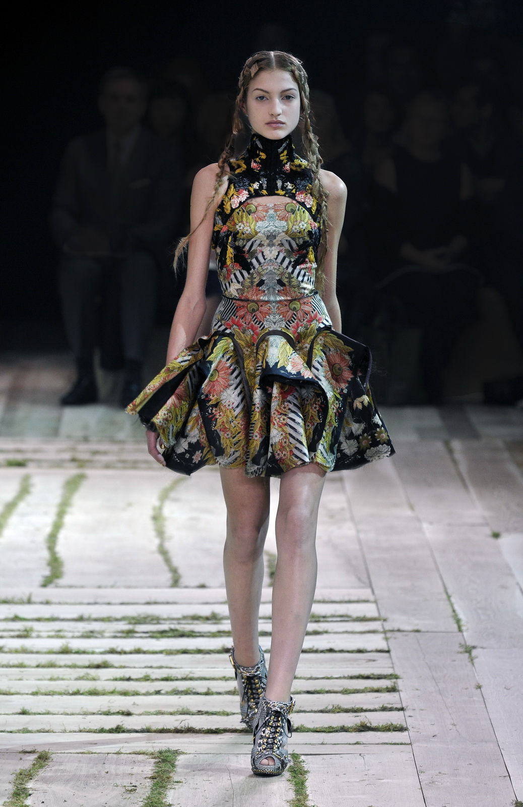 Alexander McQueen 11ŮװͼƬ