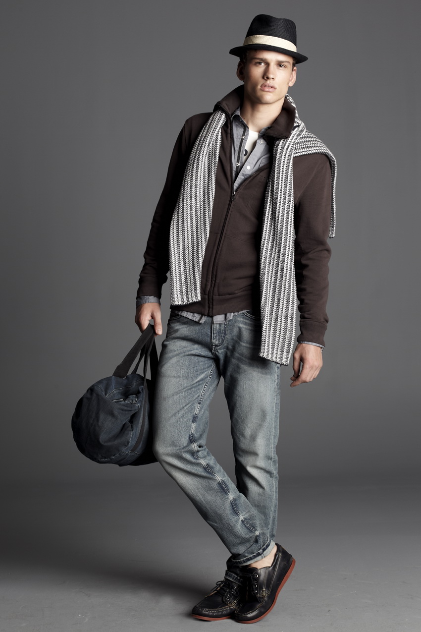 ARMANI EXCHANGE 2011װƷTRAVELISTAͼƬ