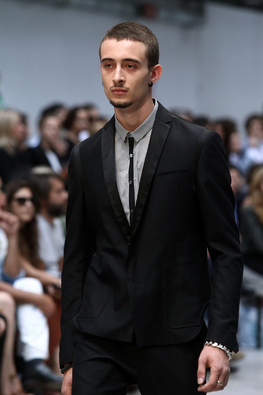 Costume National Homme 2012װϸڸͼƬ