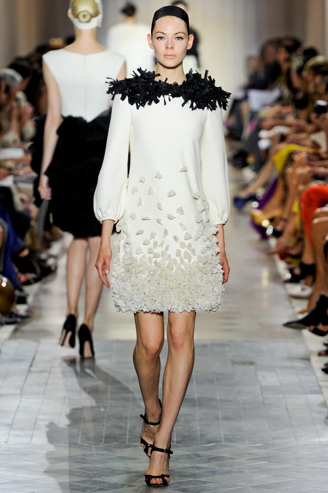 Giambattista Valli 2011ﶬ߼ ͼƬ