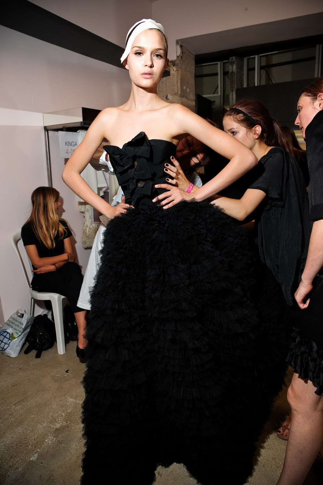 Giambattista Valli 2011ﶬ߼ƺ̨ ͼƬ