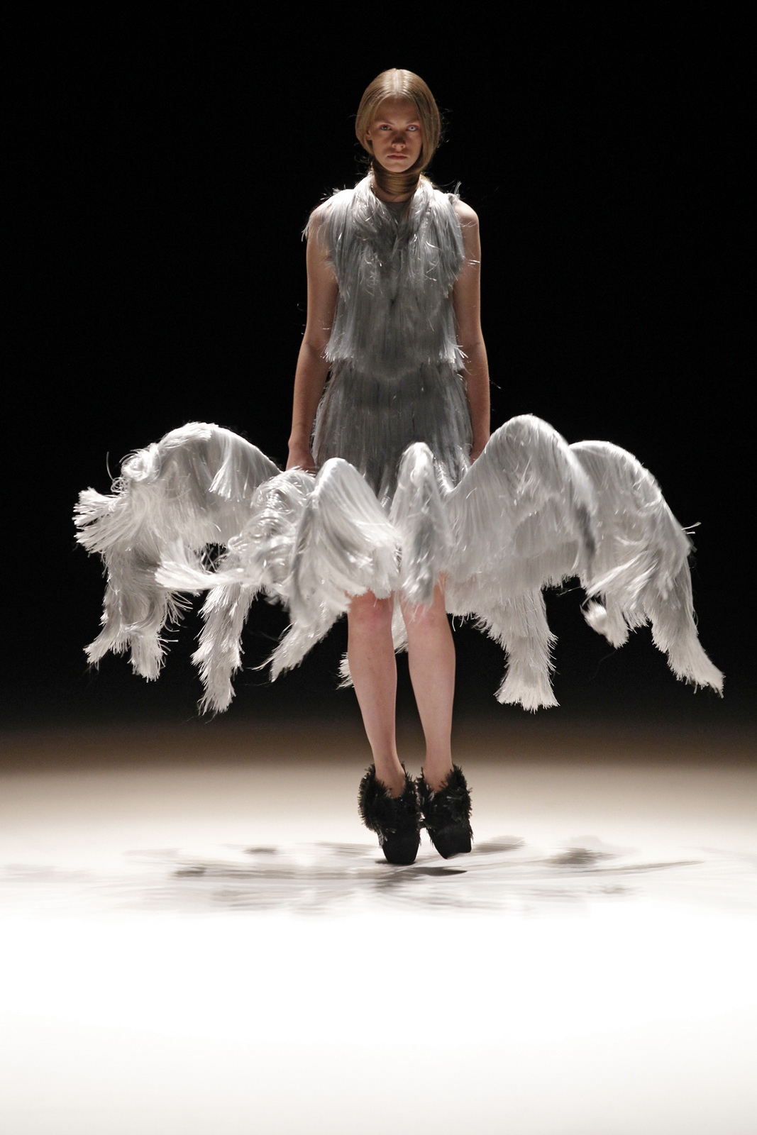 Iris van Herpen presented by Mercedes-Benz and ELLE 2012㳡ͼƬ