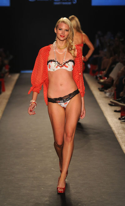 Beach Bunny Swimwear 2012Ӿװ㳡ͼƬ