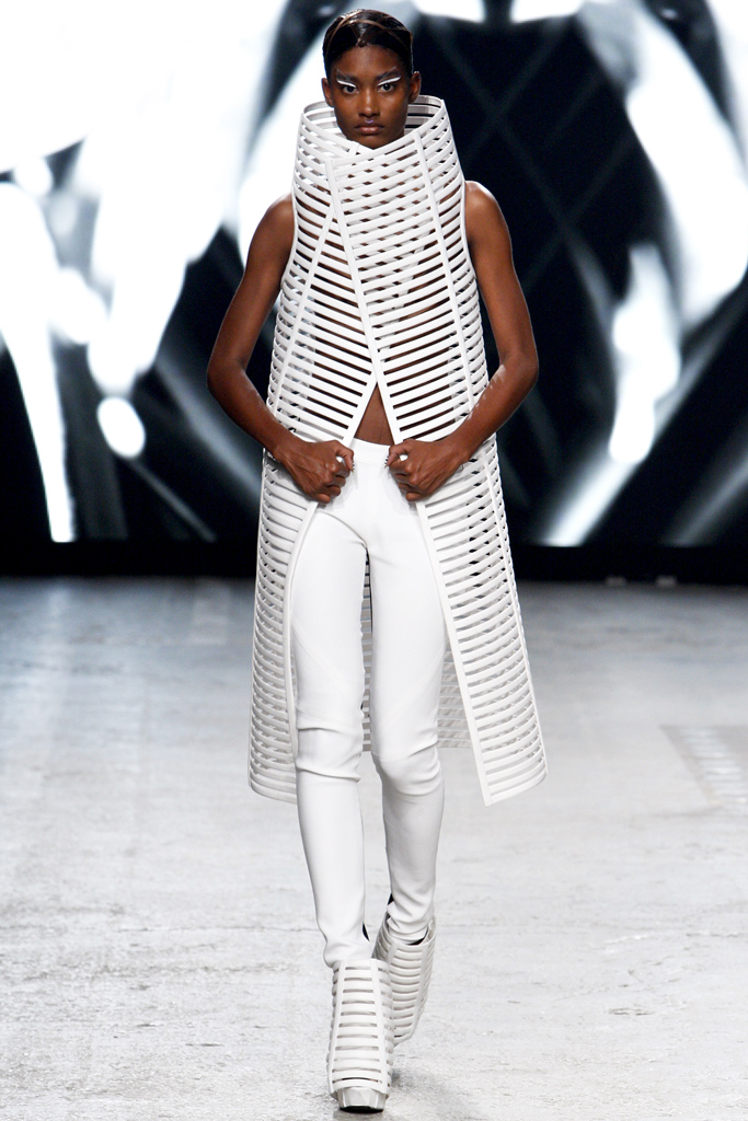 Gareth Pugh 2012㳡ͼƬ